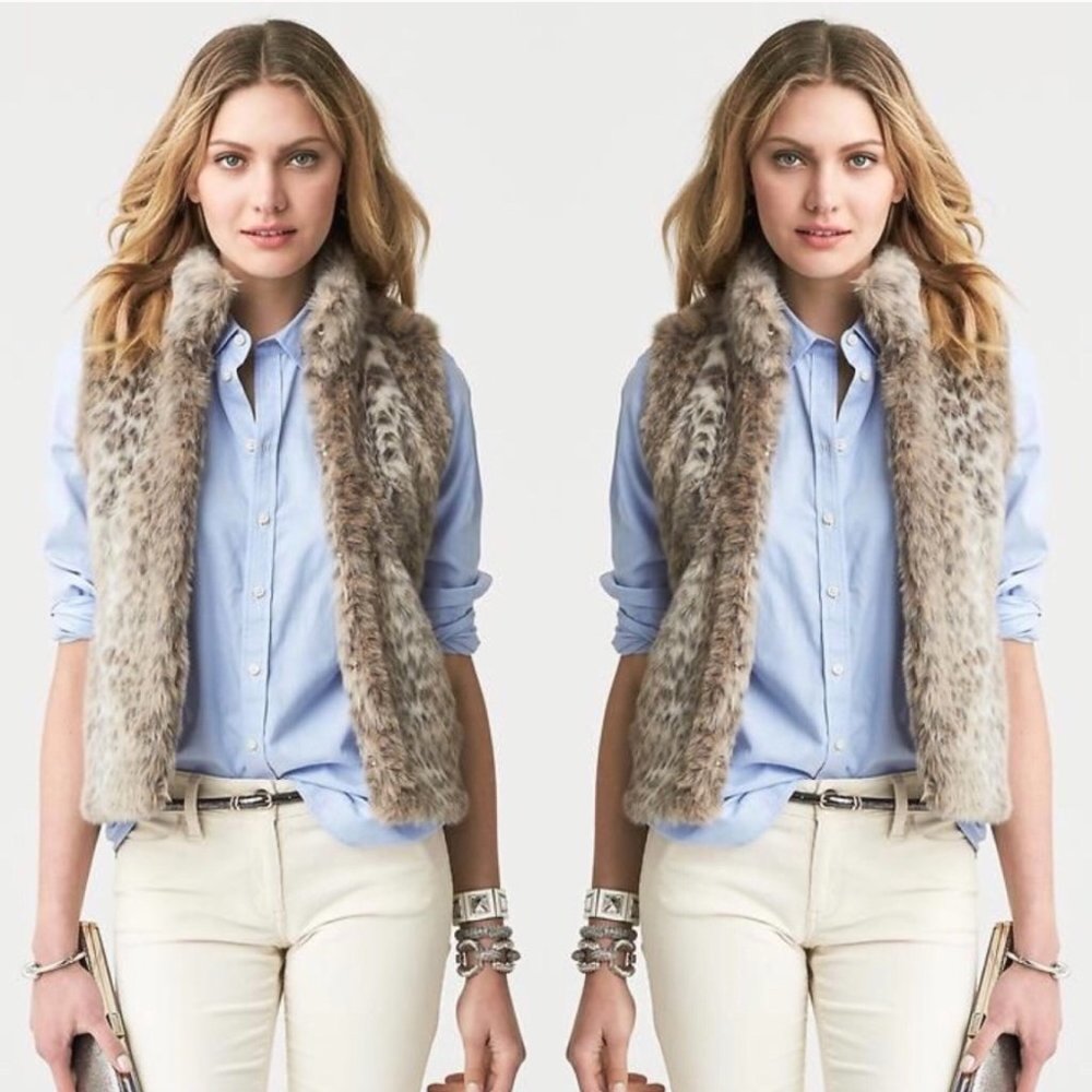 BANANA REPUBLIC Faux Fur Vest in Leopard - Size M